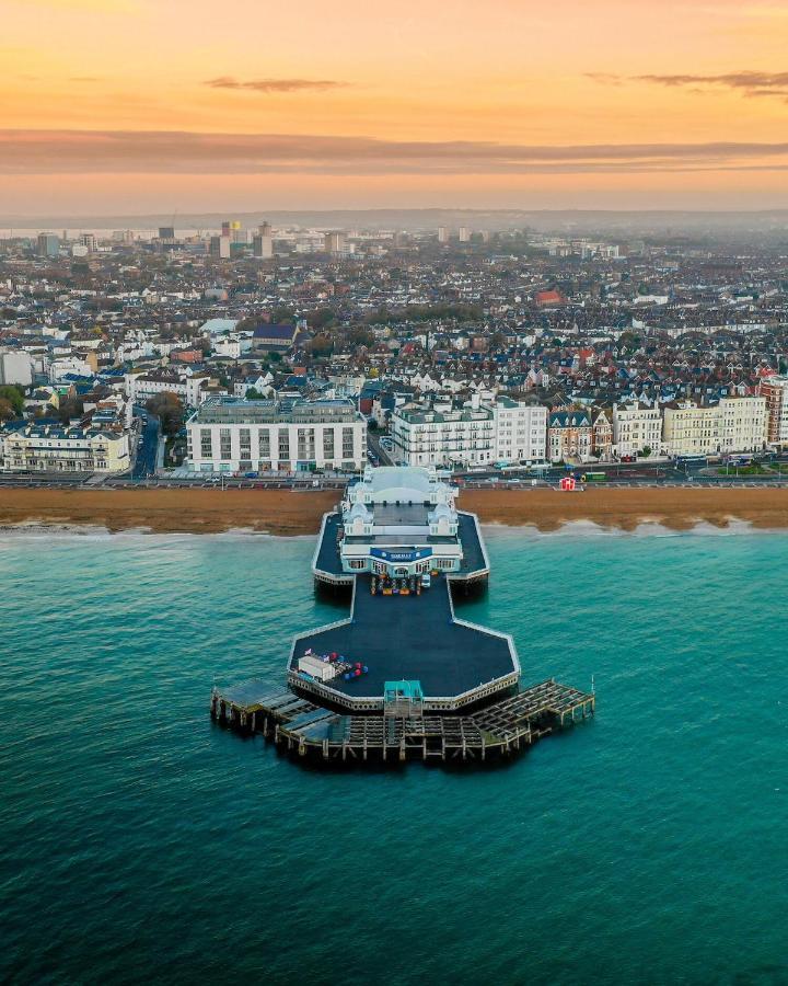 Southsea Royale James Bond 3 Bed Cool Penthouse, Seafront Parking Portsmouth Bagian luar foto