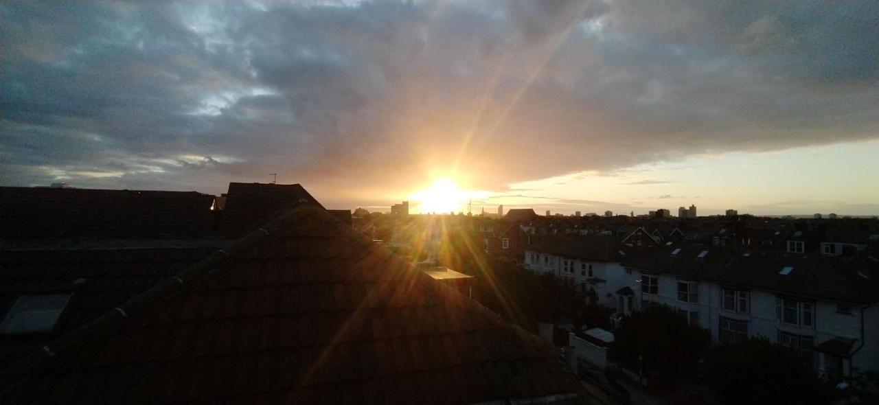 Southsea Royale James Bond 3 Bed Cool Penthouse, Seafront Parking Portsmouth Bagian luar foto