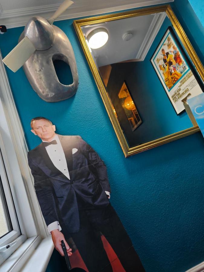 Southsea Royale James Bond 3 Bed Cool Penthouse, Seafront Parking Portsmouth Bagian luar foto